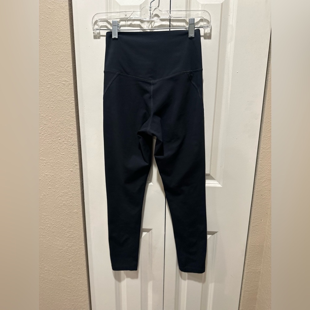 Girlfriend Collective Black Compressive High-Rise Leggings, size XS - Picture 10 of 12